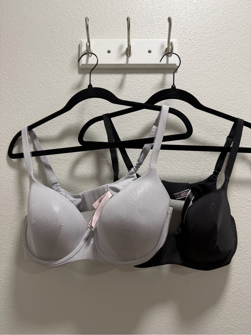 Victoria's Secret White and Black Underwire Bra Duo